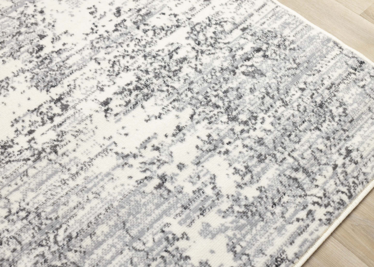 Florence Elegant Damask Indoor Area Rug - 4'7 x 6'7|Tapis d'intérieur Florence à motif damassé élégant - 4 pi 7 po x 6 pi 7 po