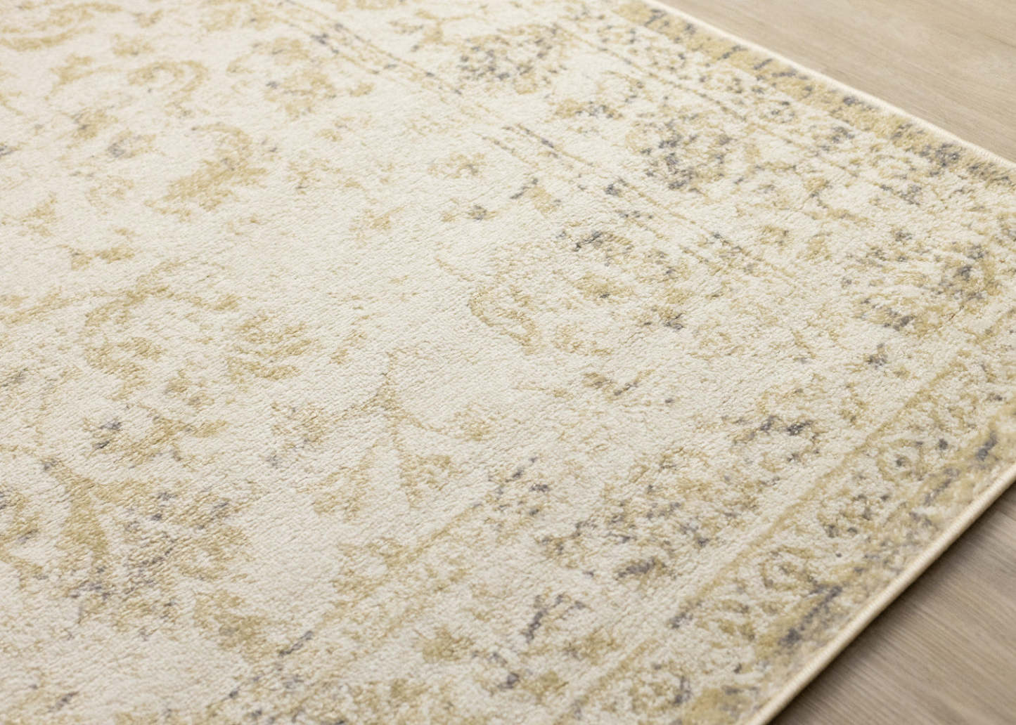 Carpette discrète, traditionnelle et élégante Ellis beige et crème - 5 pi 3 po x 7 pi 7 po