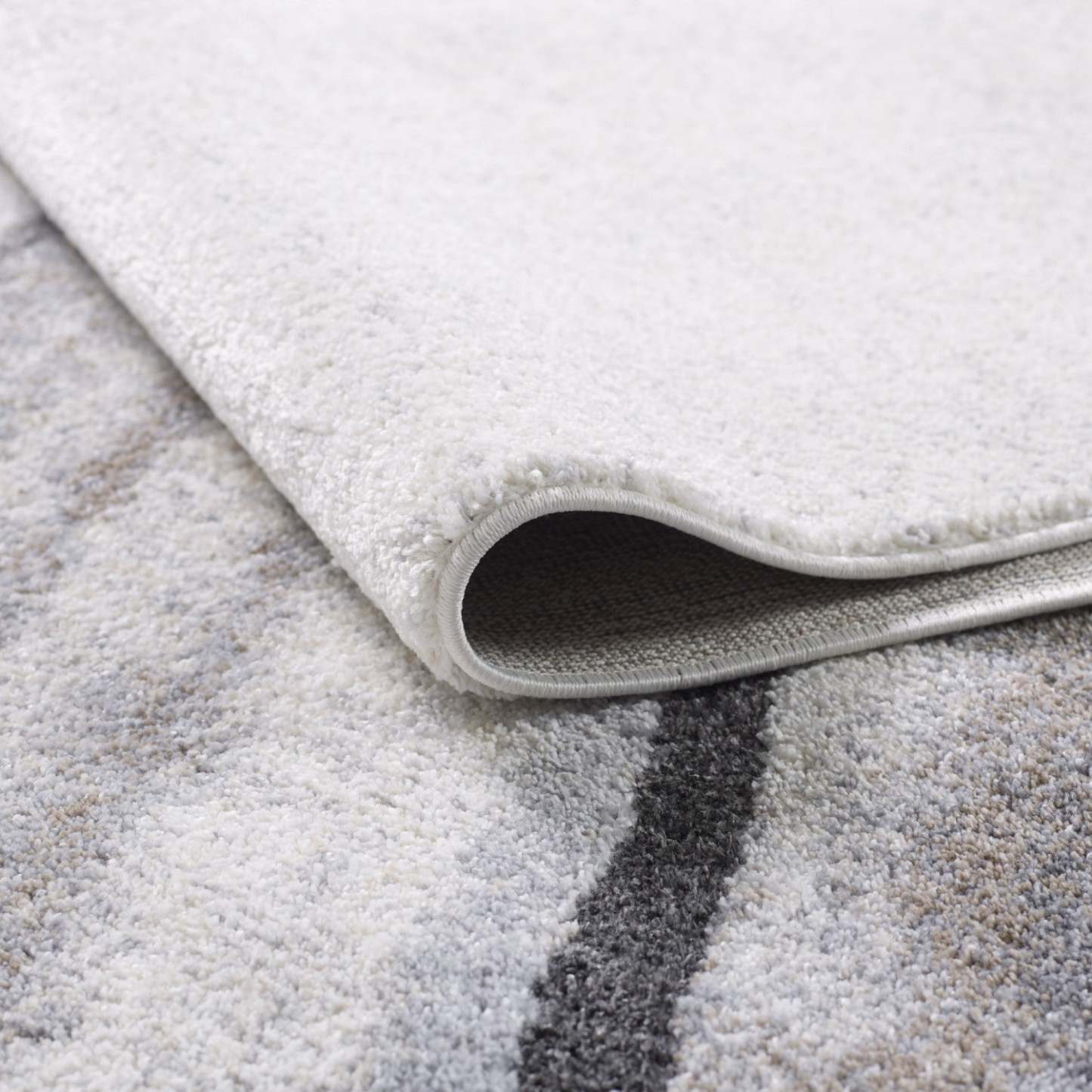 Tapis Darius Waves Twist Area - 6'7 x 9'6|Tapis Darius à motif de vagues torsadées - 6 pi 7 po x 9 pi 6 po