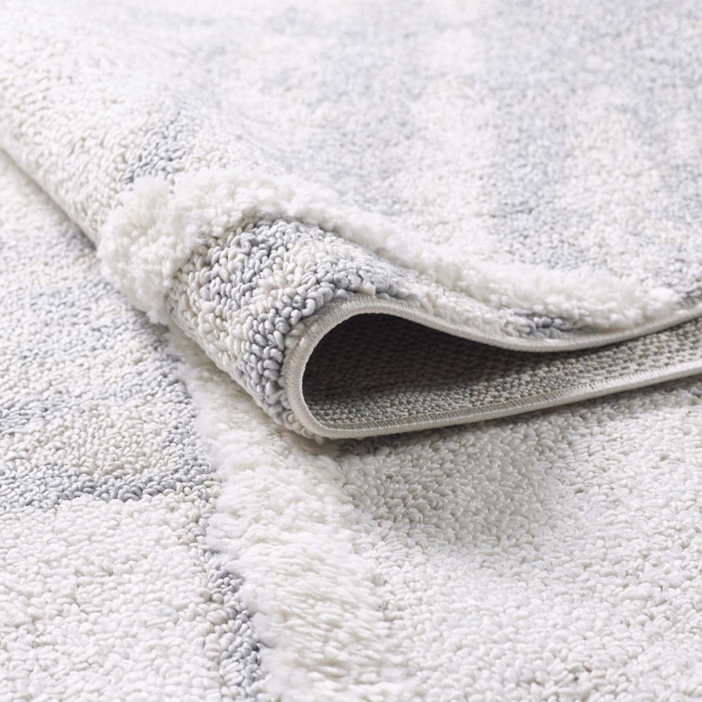 Lola Lattice Lines Cream Shag Area Rug - 6'7 x 9'6|Carpette à poil long Lola crème à motif de treillis et de lignes - 6 pi 7 po x 9 pi 6 po