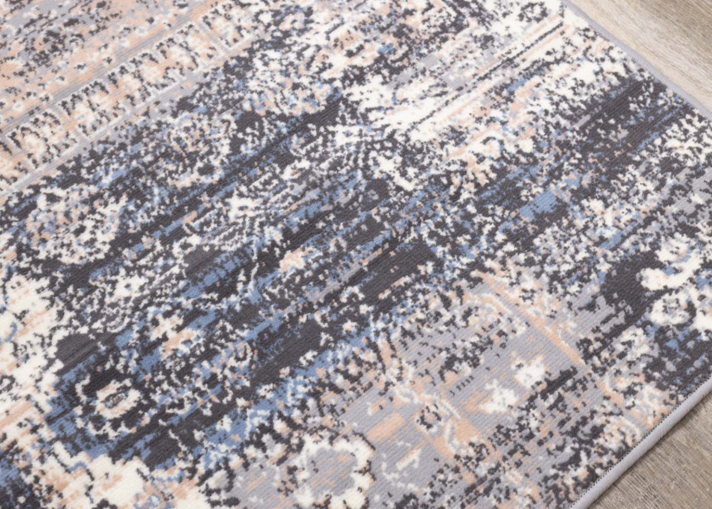 Florence Patchwork Indoor Area Rug - 4'7 x 6'7|Tapis d'intérieur Florence à motif patchwork - 4 pi 7 po x 6 pi 7 po