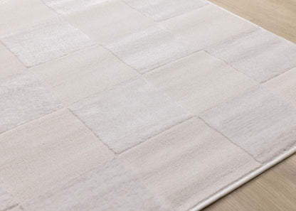 Leonardo White Grey Checkered Area Rug - 7'10 x 10'6|Carpette Leonardo blanche et grise à motif à carreaux - 7 pi 10 po x 10 pi 6 po