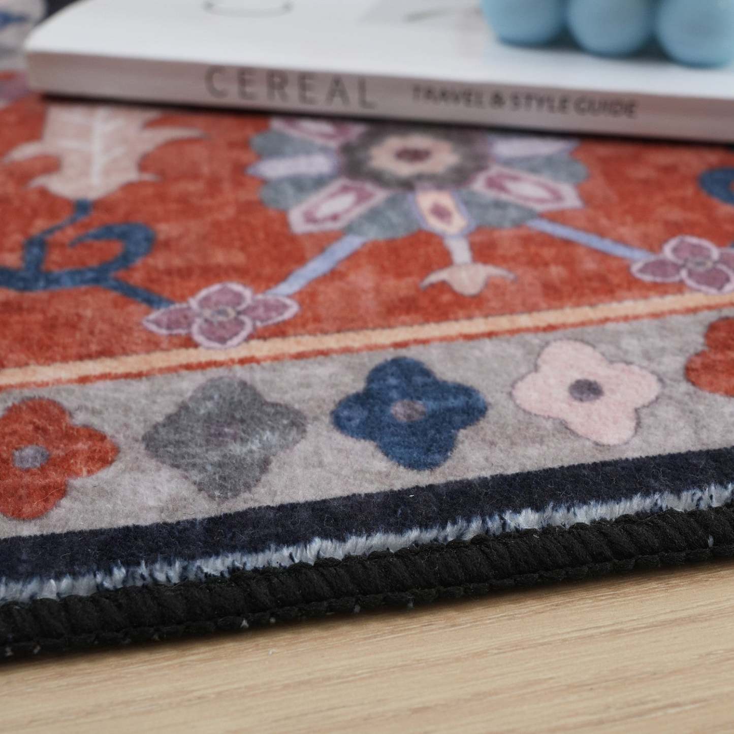 Aqua Black Star Washable Non-slip Low Pile Area Rug 5'x7' | Tapis Étoile Noire Lavable Antidérapant À Poils Ras 5'x7'