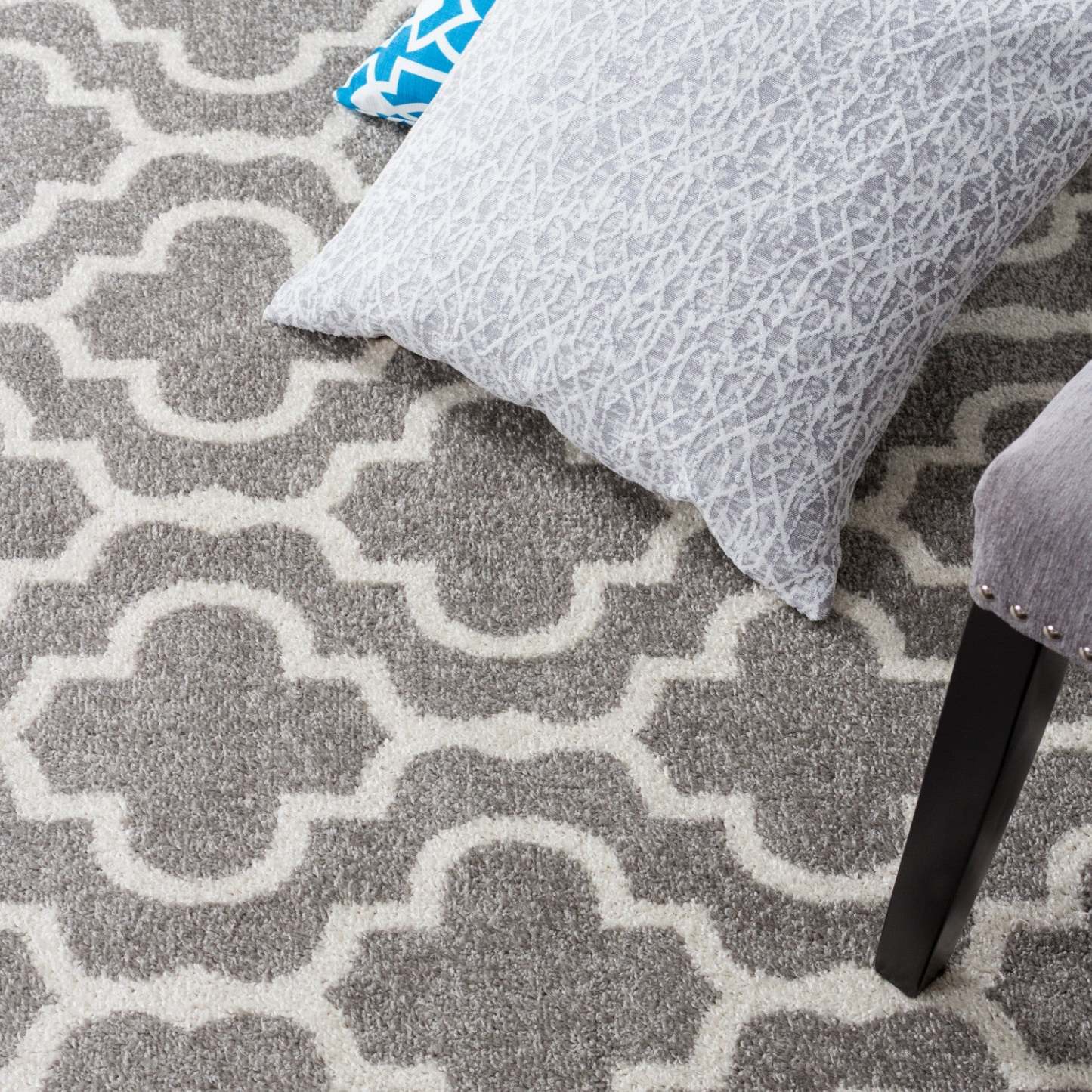 Lav Lat Grey 5x8 Area Rug|Carpette Lav grise 5 x 8|D80GBX9M