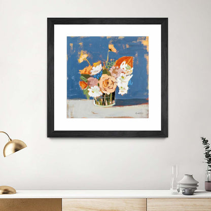 Œuvre d'art murale encadrée et mate « Peach And White Bouquet » 36 x 36