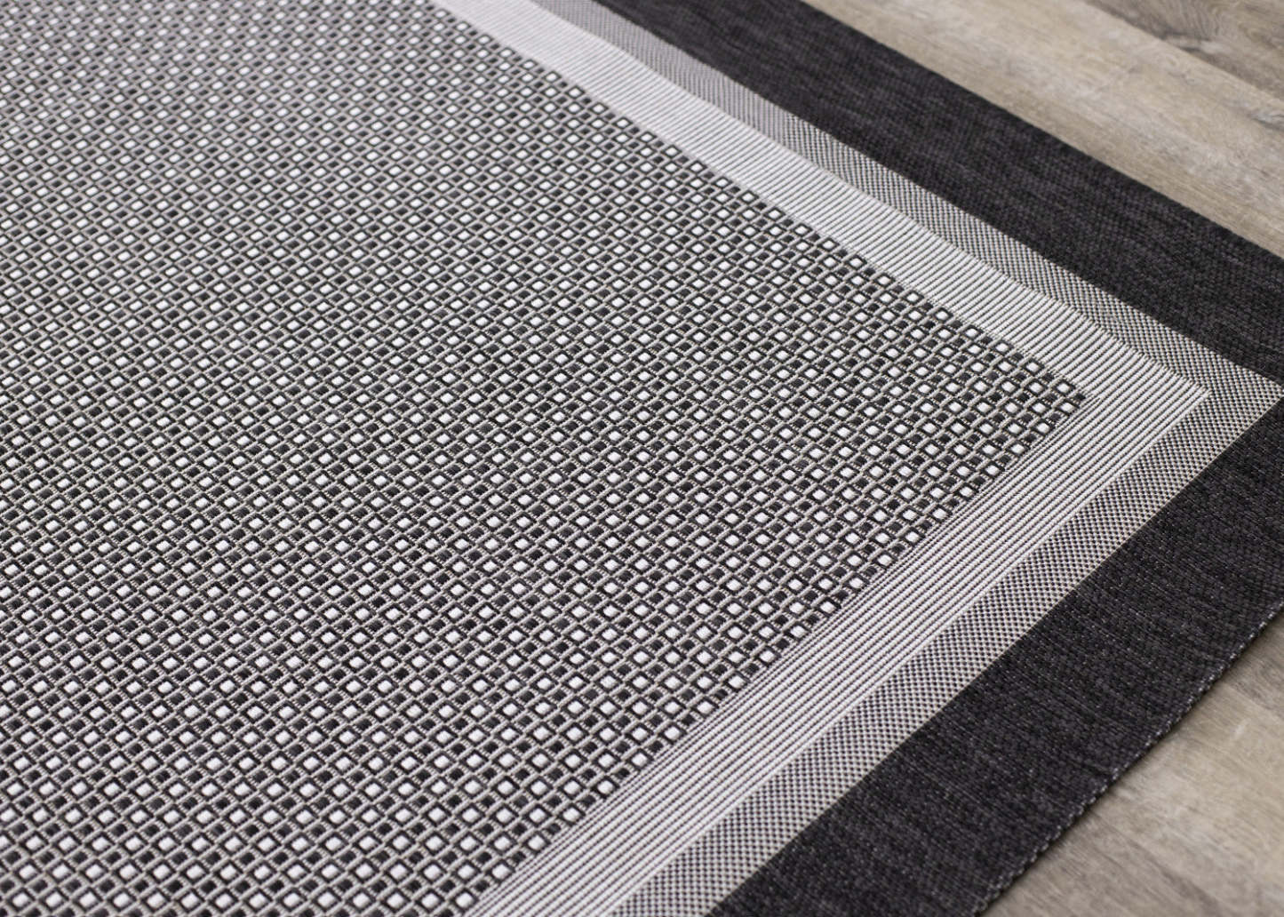 Jackson Flatweave Area Rug - 6'7 x 9'6|Carpette Jackson à tissage à plat - 6 pi 7 po x 9 pi 6 po