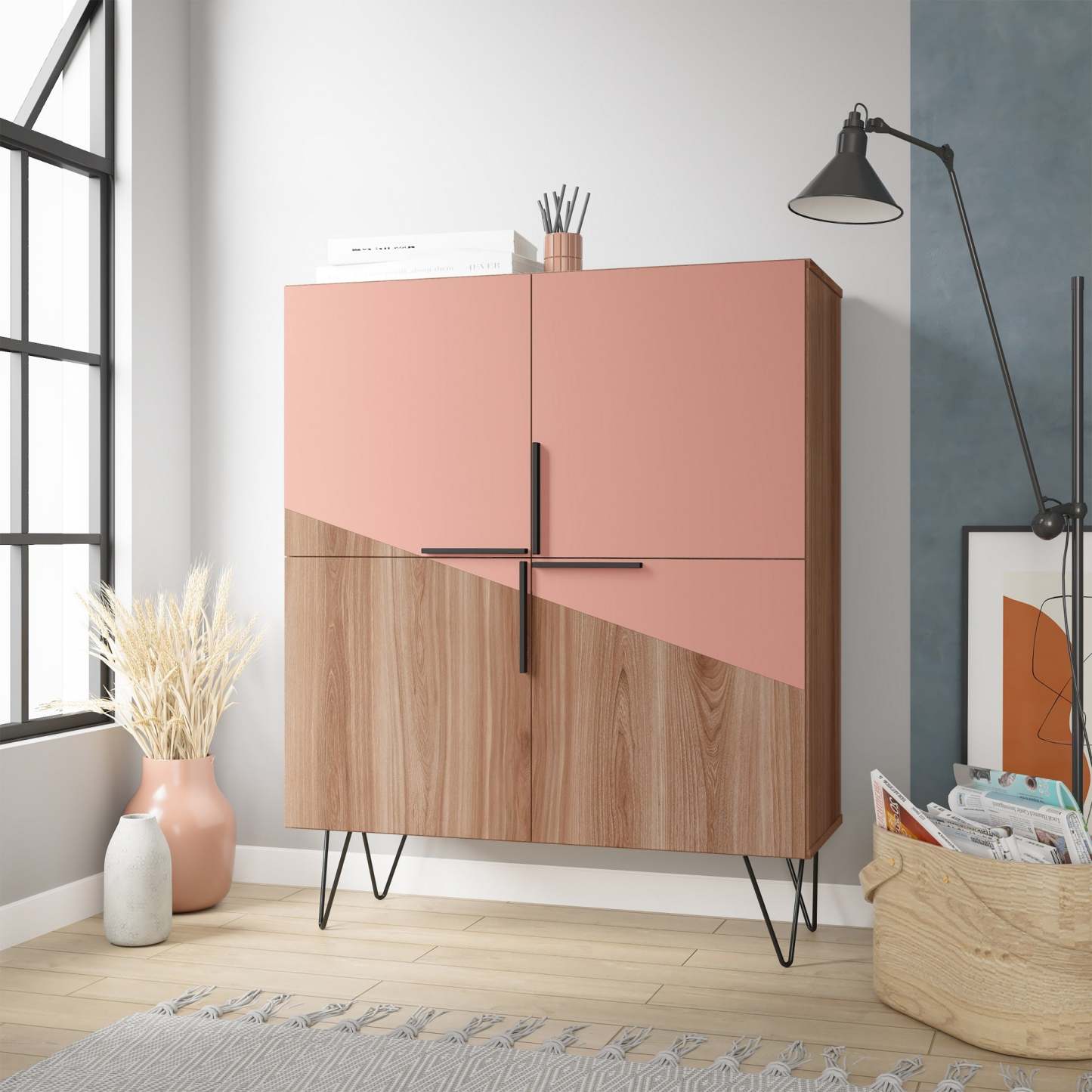 Manhattan Comfort Beekman Low 4-Shelf Accent Cabinet - Brown &amp; Pink Accent Cabinet|Petite armoire décorative Beekman de Manhattan Comfort avec 4 tablettes - brune et rose