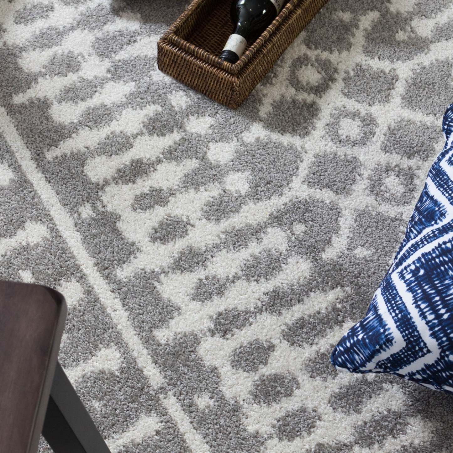 Lavan L Grey Mor 5x8 Area Rug|Tapis Lavan gris à motifs marocains 5 x 8|D80GG8RO