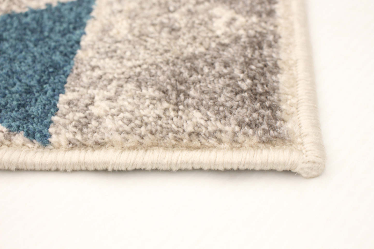 Raja Ivory-Blue Area Rug - 5'3 x 7'3|Carpette Raja ivoire-bleu - 5 pi 3 po x 7 pi 3 po| D29UG3ZQ