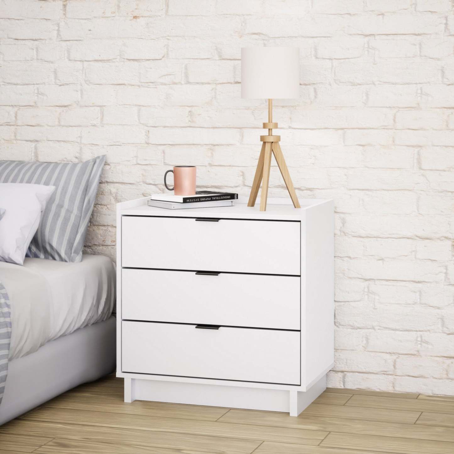 Prepac Simply Modern 26.5 3-Drawer Nightstand - Blanc|Table de nuit Simply Modern de Prepac de 26,5 po à 3 tiroirs - blanche