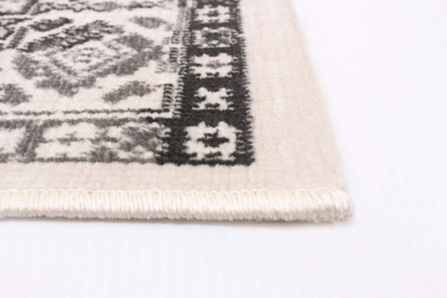 Tapis Jedda Gris 2'8 x 4'11|Carpette Jedda grise 2 pi 8 po x 4 pi 11 po|D86FEB8J