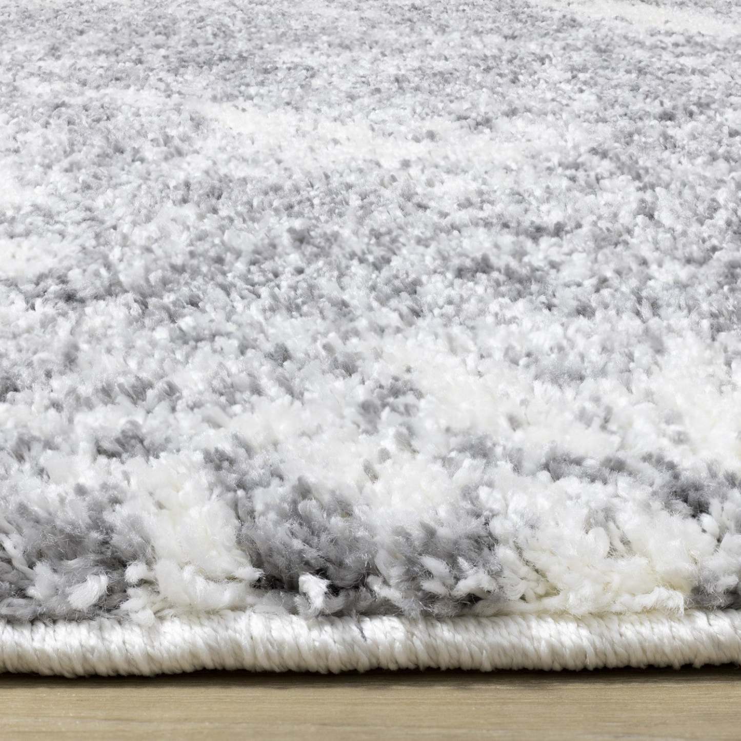 Fairmont Wispy Cloud Area Rug - 7'10 x 10'6|Carpette Fairmont à motif nuages ondulants - 7 pi 10 po x 10 pi 6 po