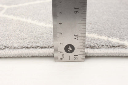 Tapis August Gris-Blanc 6'7 x 9'6|Carpette August griseblanche 6 pi 7 po x 9 pi 6 po|D86F0XN1