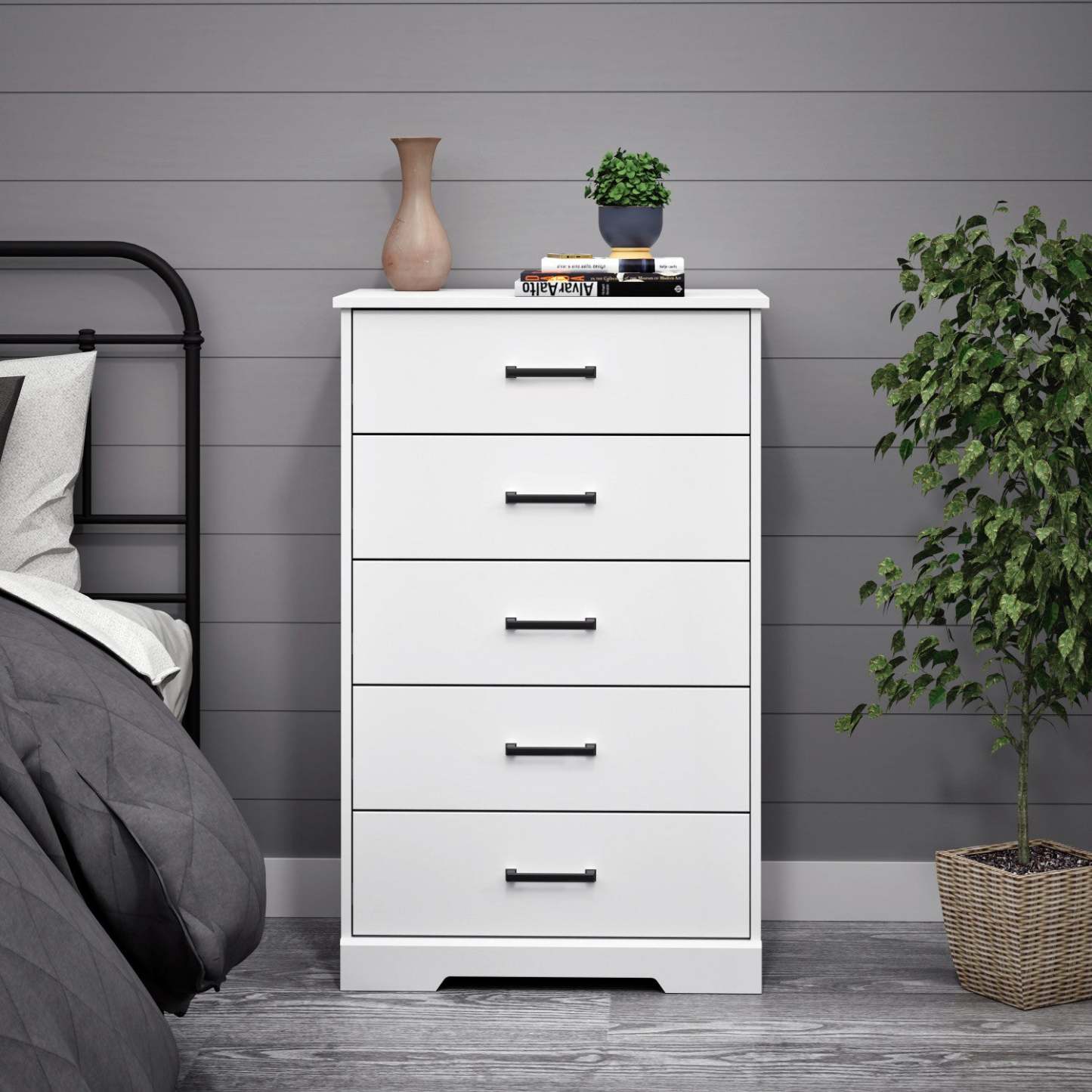 Prepac Rustic Ridge 27.5 5-Drawer Chest - White|Commode verticale Rustic Ridge de Prepac de 27,5 po à 5 tiroirs - blanche