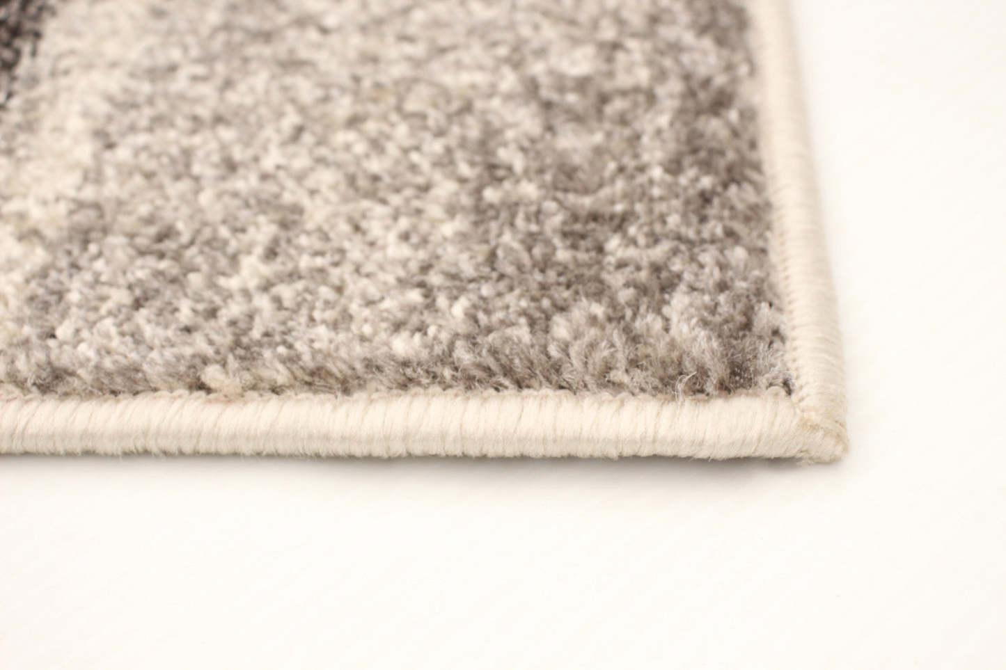 Aya Ivory-Taupe Area Rug - 3'11 x 5'3|Carpette Aya ivoire-Taupe - 3 pi 11 po x 5 pi 3 po| D2ABJGZD