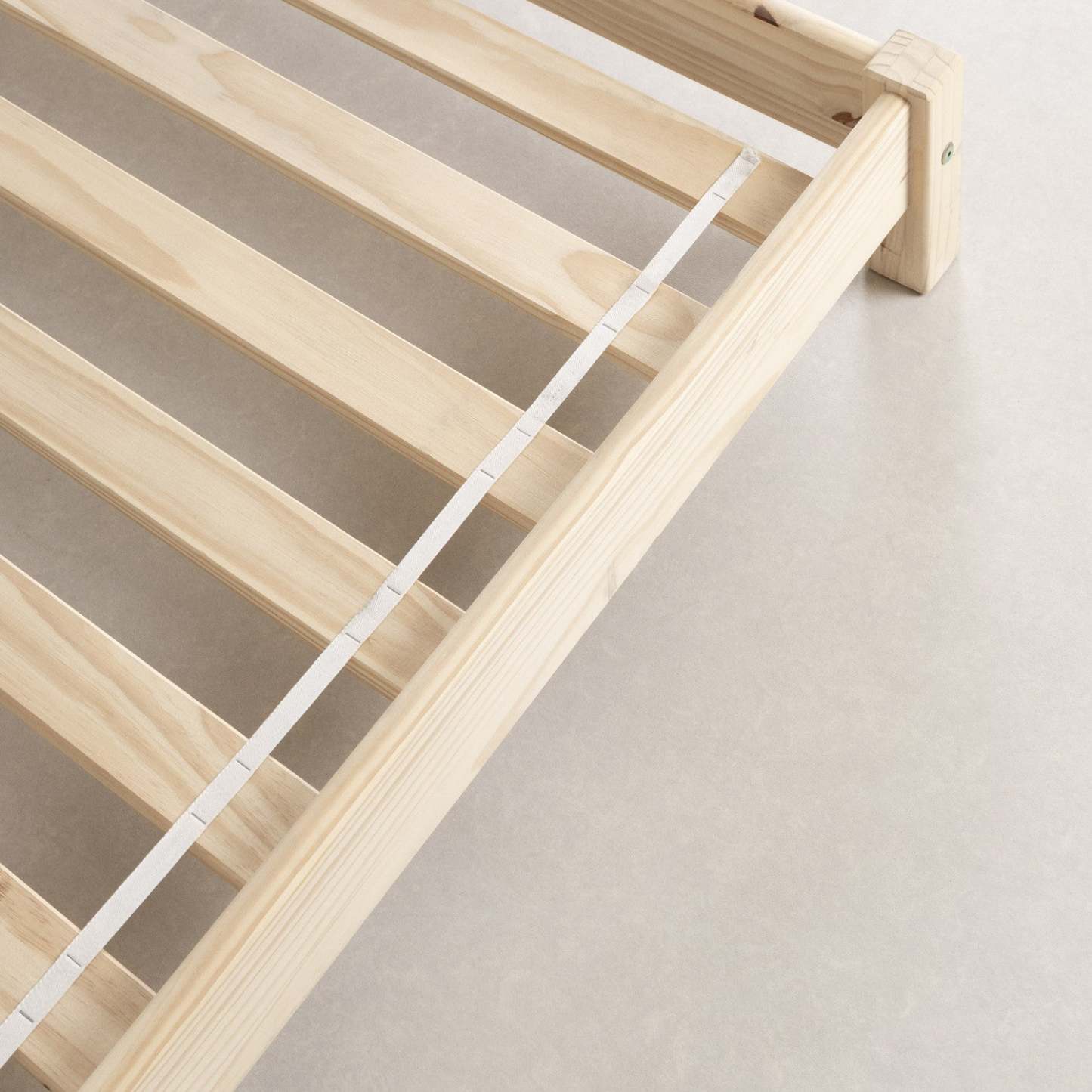 Lit simple Sweedi avec tête de lit à cadre maison - Naturel | Lit simple Sweedi avec tête de lit maison - naturel | D83GOG9Y
