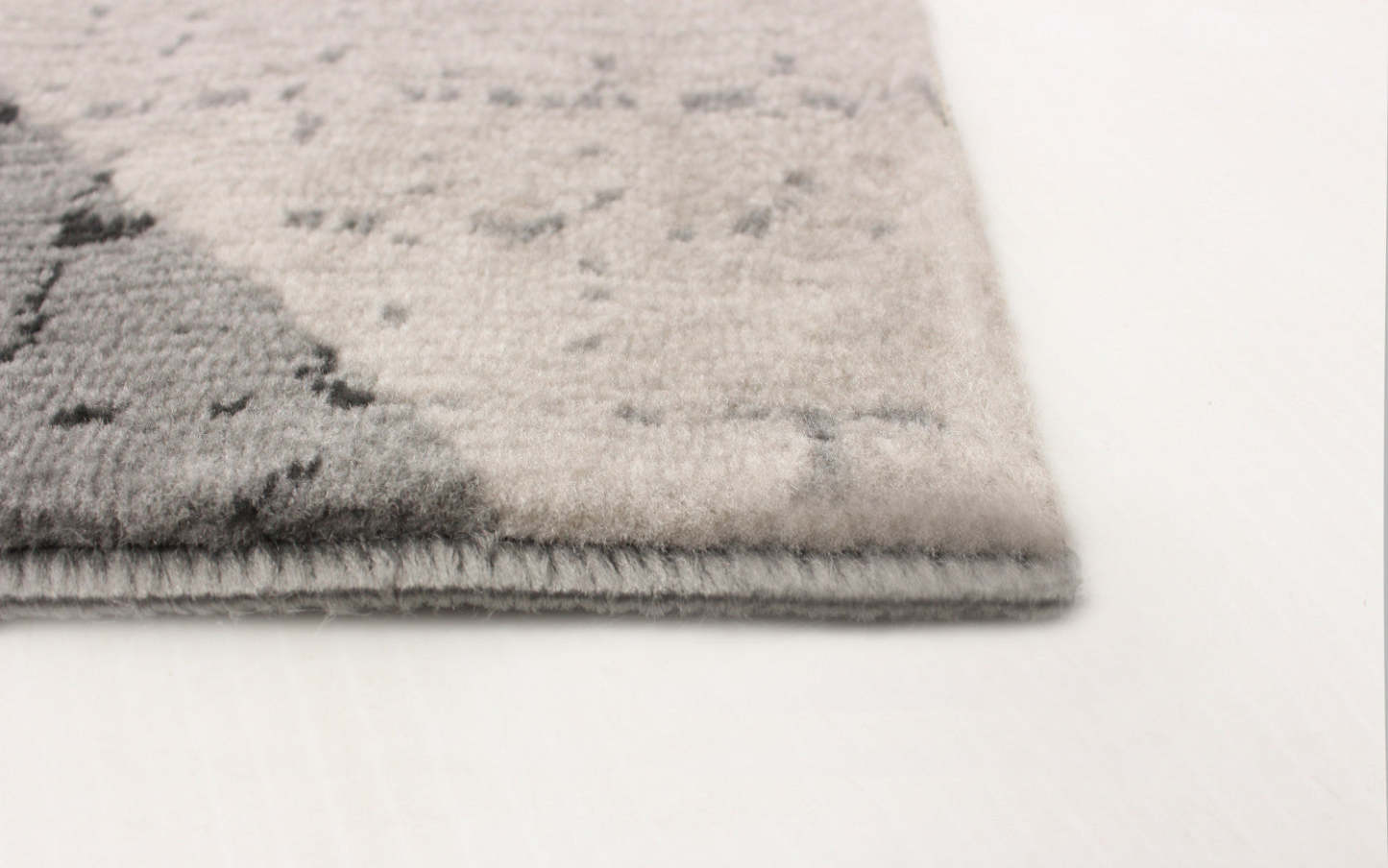 Carpette Theano noire 5 pi 3 po x 7 pi 7 po|D86FIU0B