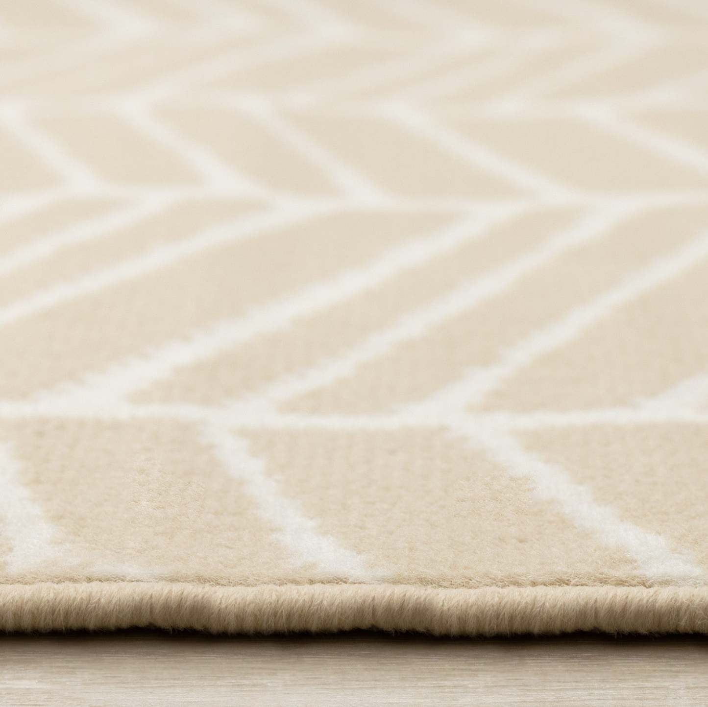 Tapis Florence à motif de chevrons pour l'intérieur - 4 pi 7 po x 6 pi 7 po