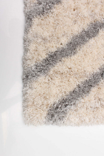 Tapis crème Miah – 5'3 x 7'3| Carpette Miah crème - 5 pi 3 po x 7 pi 3 po|D86F0349