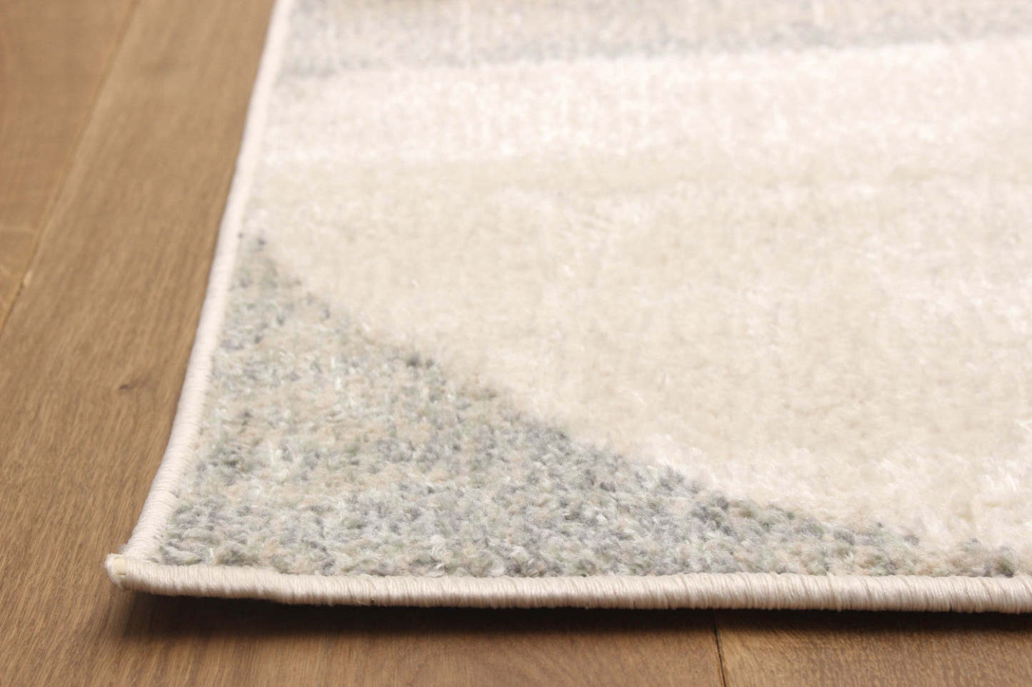 Tapis ivoire Bennett - 8'0 X 10'0 | Carpette Bennett ivoire - 8 pi 0 po x 10 pi 0 po