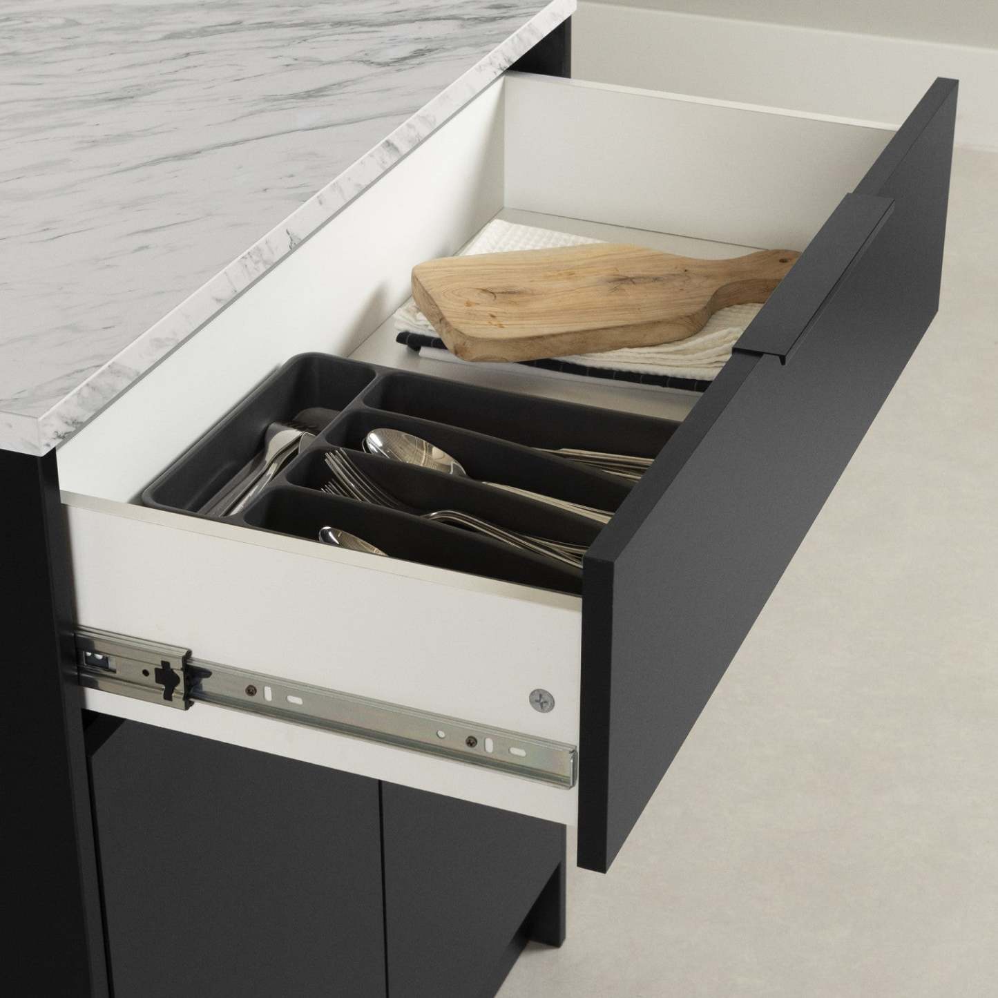 Olio Compact Kitchen Island with Storage - Matte Black &amp; Faux White Marble|Îlot de cuisine compact Olio avec rangement - noir mat et imitation de marbre blanc