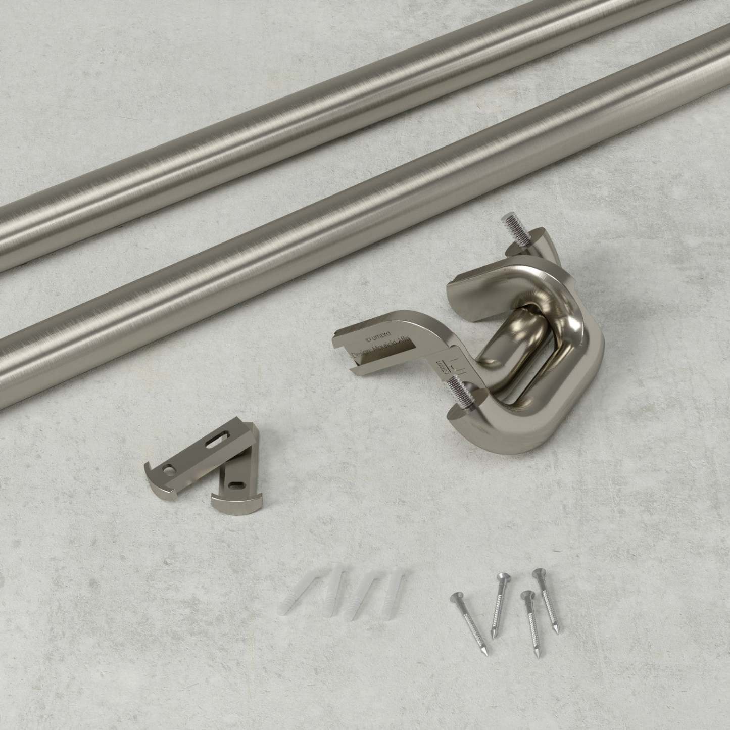 Umbra Tringle à rideau occultant extensible 3/4 Twilight, nickel mat - 66-144 | Tringle à rideaux coupe-lumière extensible Twilight de Umbra en nickel mat de 3/4 po - 66 po à 144 po