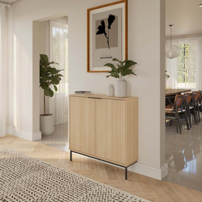 Armoire d'appoint console de rangement à 2 portes Nordika Slim - Chêne blond naturel | Armoire décorative de rangement mince Nordika à 2 portes - chêne blond naturel
