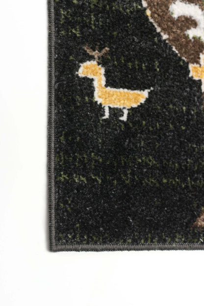 Pine Black Machine Washable Area Rug - 5'0 x 7'0|Tapis en polyester noir lavable à la machine - 5 pi 0 po x 7 pi 0 po|D86FSJUF