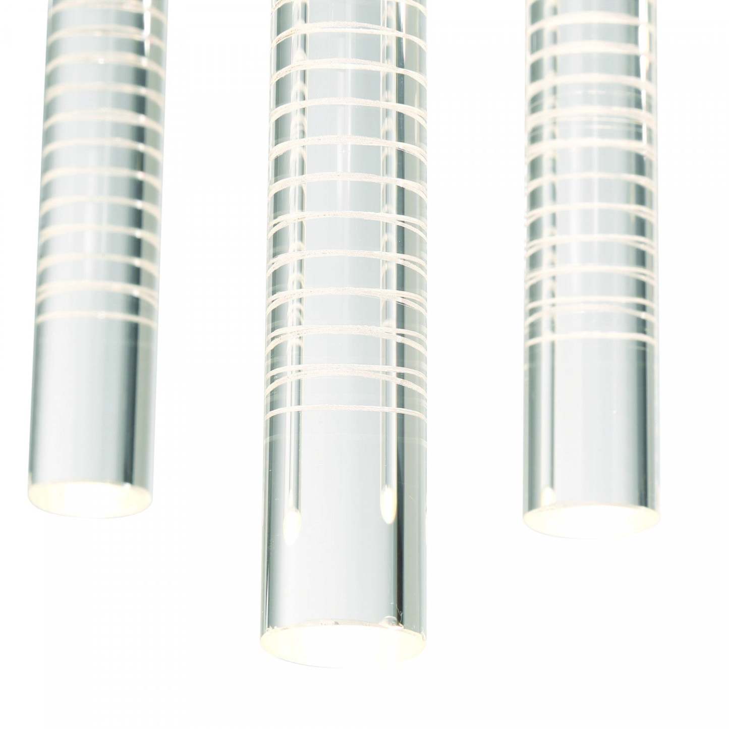 Lustre à LED intégré à 7 lumières Celine, noir avec lampe à tiges de verre doublées au laser | Lustre A 7 lampes A Del Integree Celine, Noir Avec Tiges En Verre Rayées Au Laser