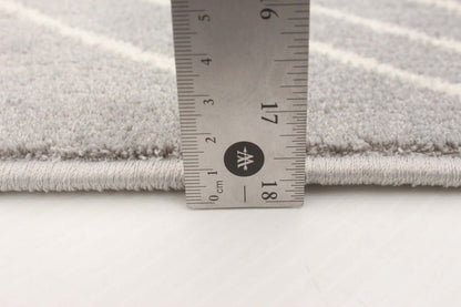 Tapis August Geod Gris-Blanc 7'10 x 10'2|Carpette August gris géodeblanc 7 pi 10 po x 10 pi 2 po|D86FFTX0