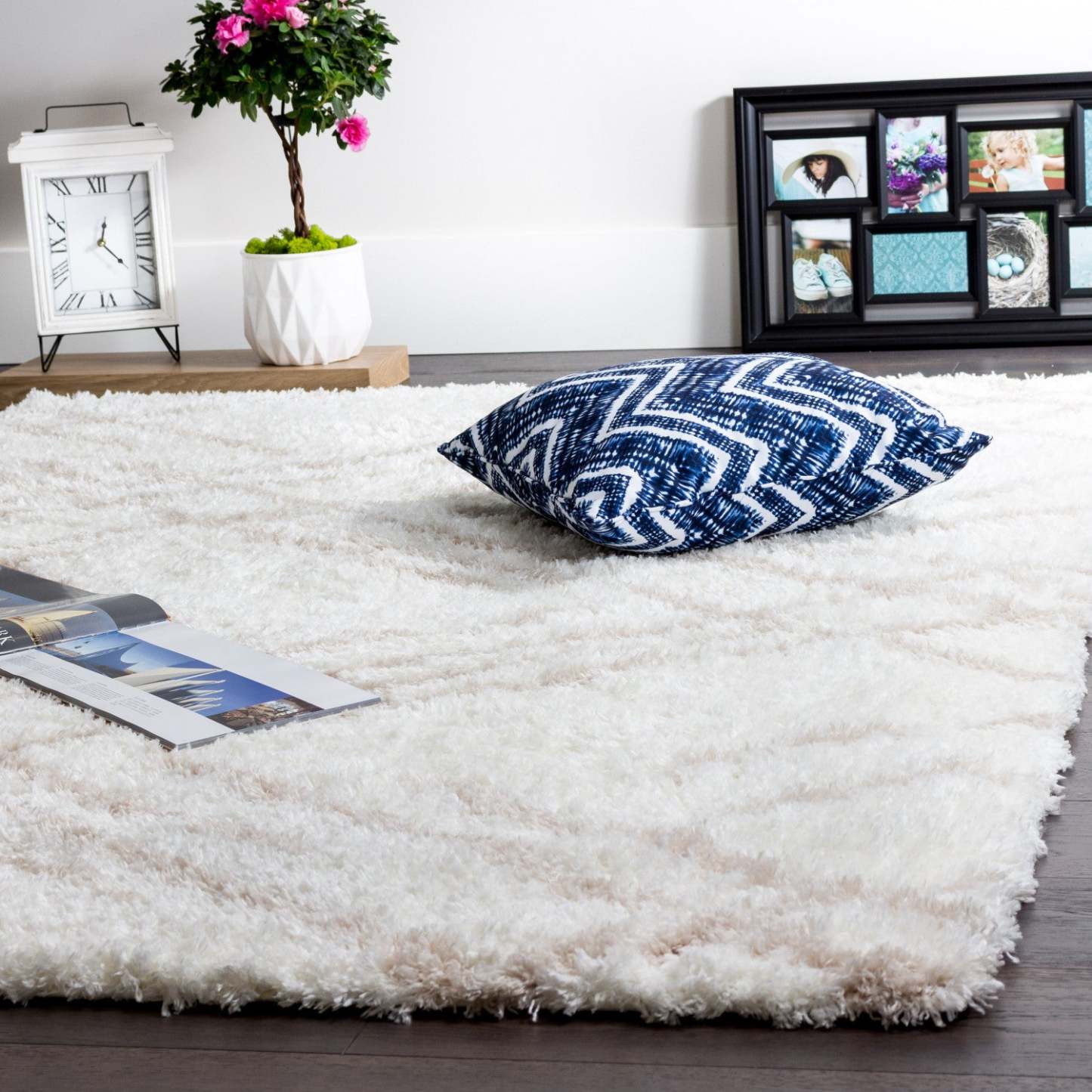 Ker Cream Lines 4x6 Area Rug|Carpette Ker crème à rayures 4 x 6|D80GY250