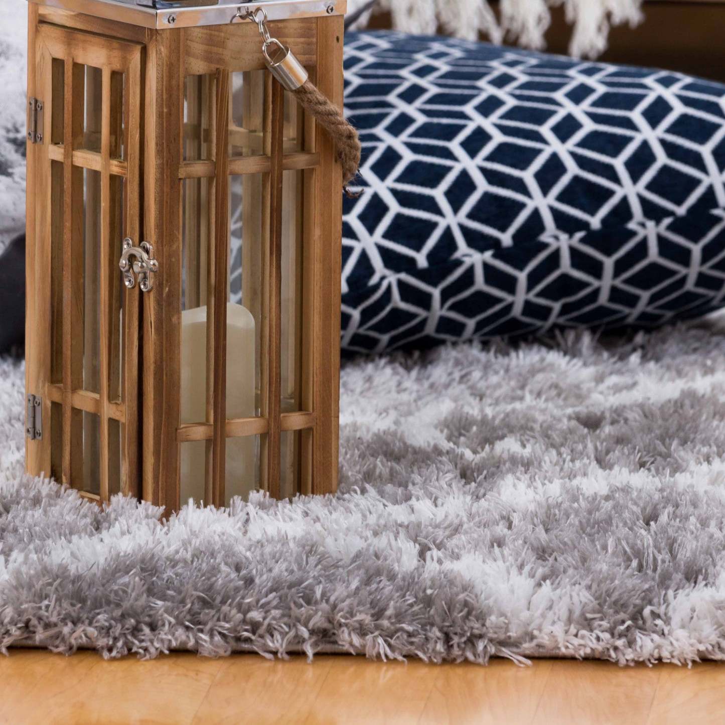 Ker Grey Lat 5x8 Area Rug|Carpette Ker grise à motifs de diamants 5 x 8|D80G9NY7