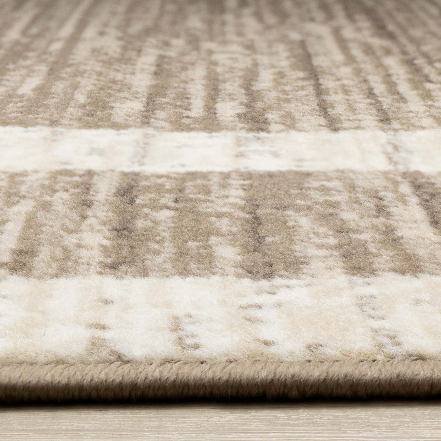 Forte Brown Beige Cream Abstract Geometric Design Area Rug - 5'3 x 7'5|Tapis Forte brun, beige et crème à motif géométrique abstrait - 5 pi 3 po x 7 pi 5 po