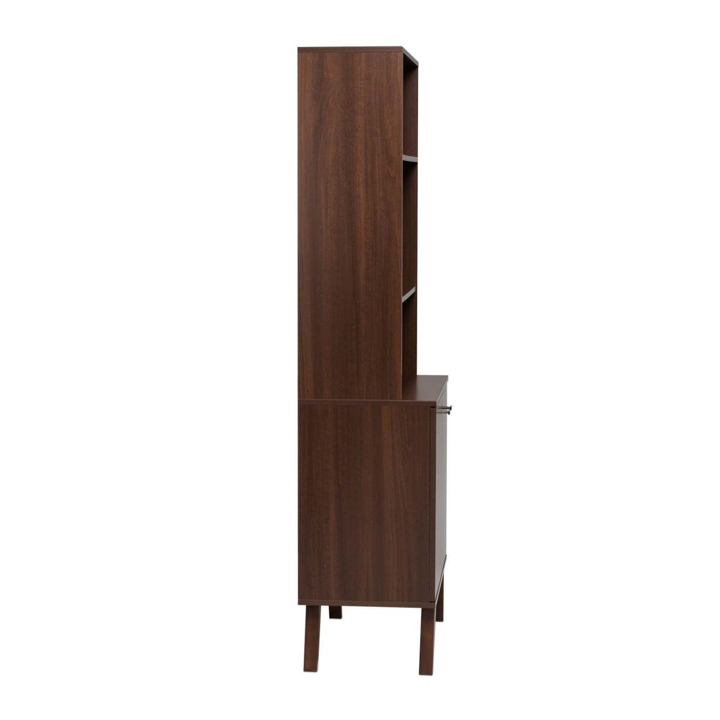 Milo Mid-Century Modern Tall Bookcase with Adjustable Shelves, 2 Doors & Brushed Brass-Finished Knobs - Cherry|Bibliothèque haute moderne du milieu du 20e siècle Milo avec tablettes réglables, 2 portes et poignées au fini laiton brossé - cerisier