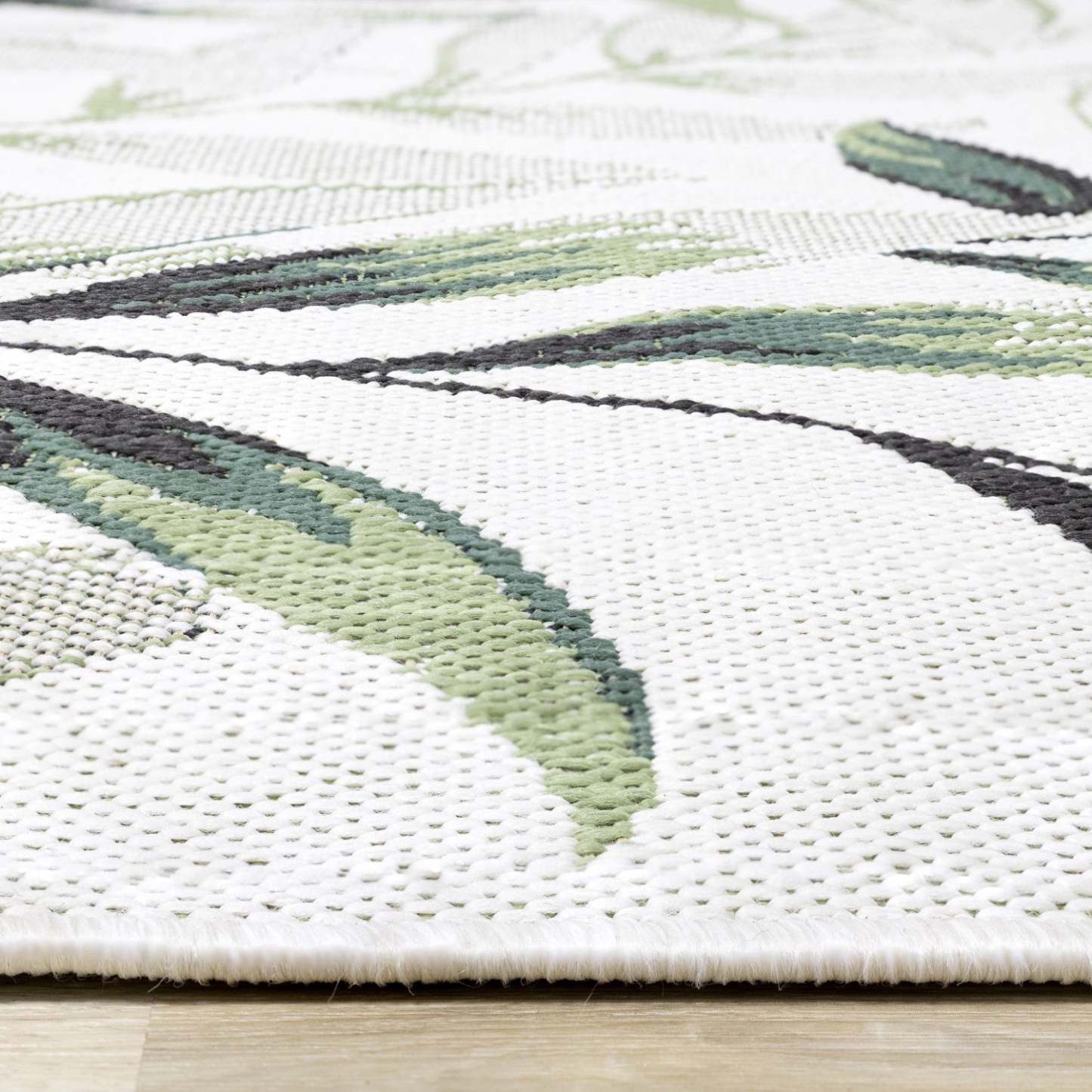 Pinnacle Floral Area Rug - 5'3 x 7'7|Carpette Pinnacle à motif floral - 5 pi 3 po x 7 pi 7 po