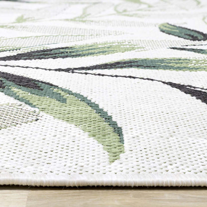 Pinnacle Floral Area Rug - 5'3 x 7'7|Carpette Pinnacle à motif floral - 5 pi 3 po x 7 pi 7 po