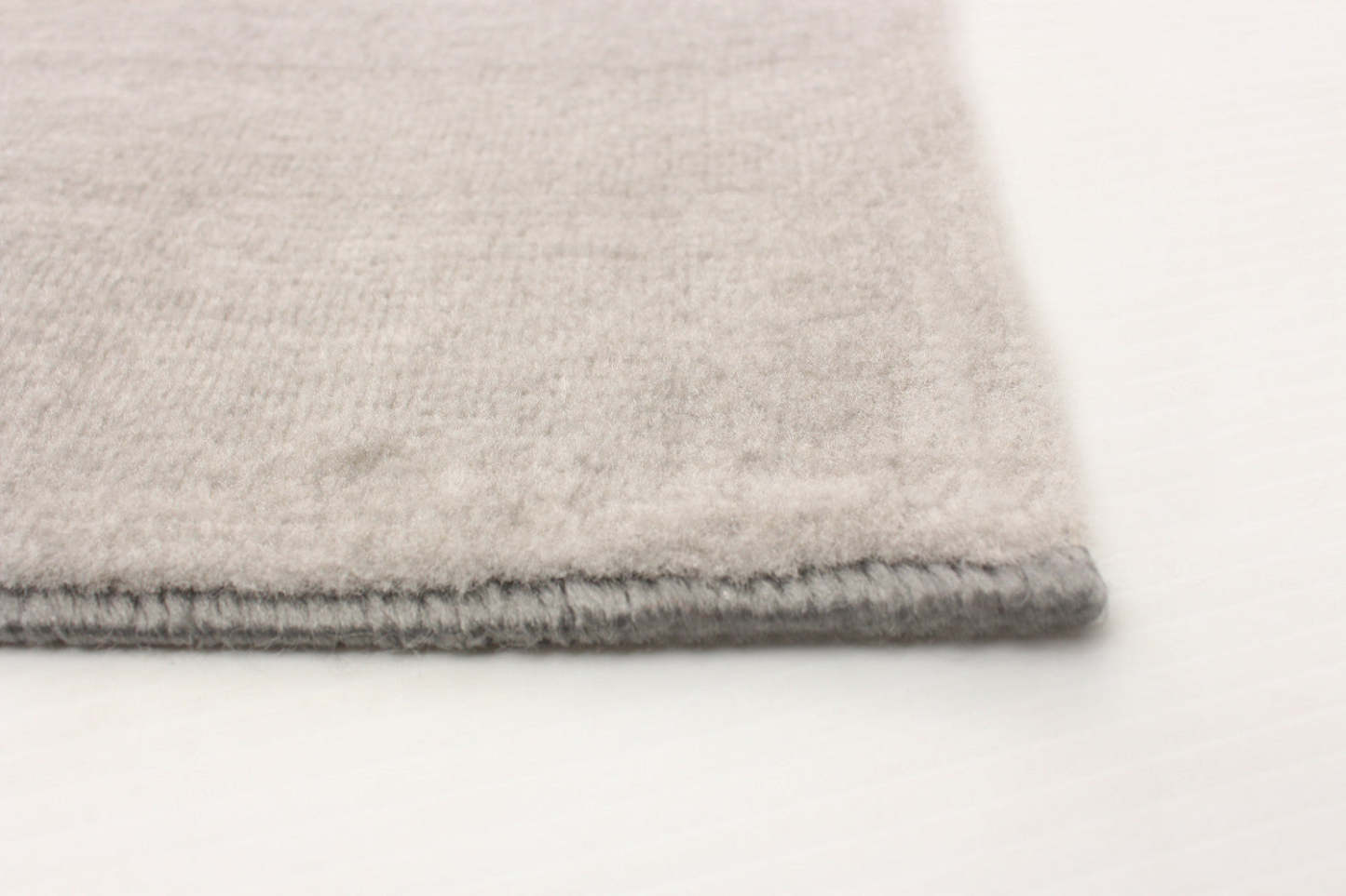 Tapis Ameeka Gris 5'3 x 7'7|Carpette Ameeka grise 5 pi 3 po x 7 pi 7 po|D86FAUCS