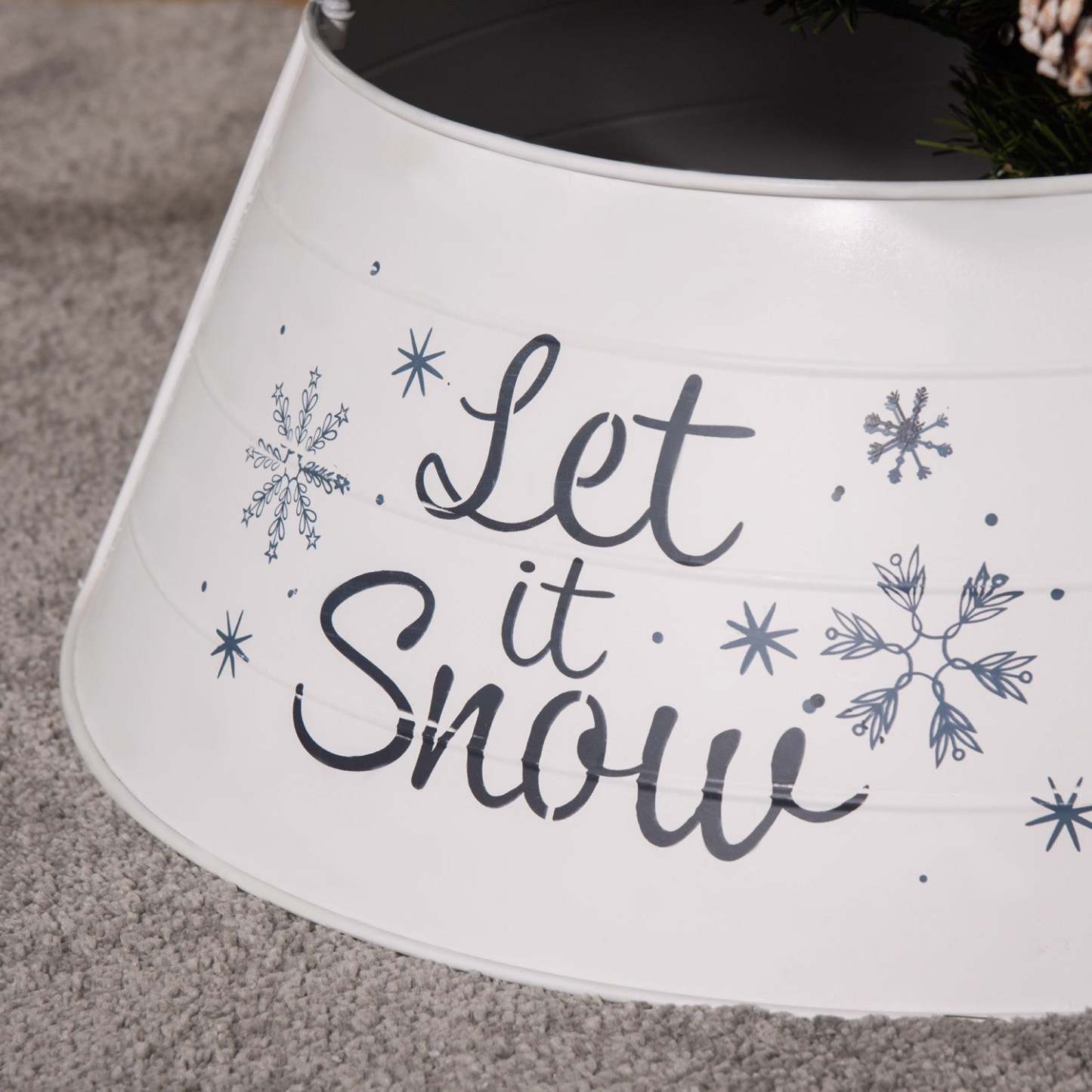 Homcom 26 Inch Metal Christmas Tree Collar, Xmas Tree Base Cover, White|Homcom Collier de sapin en métal 26 po, couverture de base de sapin, blanc