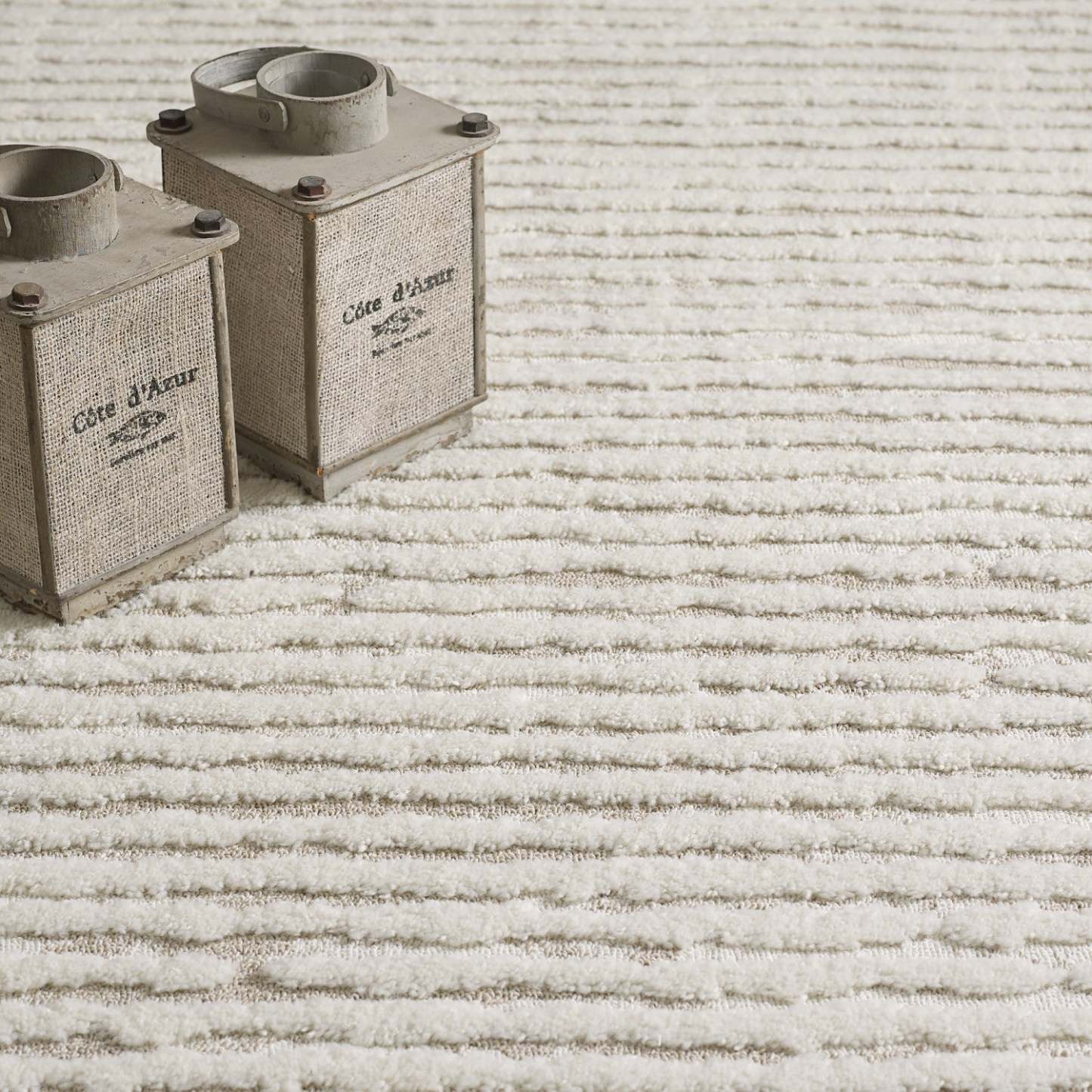 Quinto Beige Waves Shag Area Rug - 6'3 x 9'|Carpette à poil long Quinto beige à motif de vagues - 6 pi 3 po x 9 pi