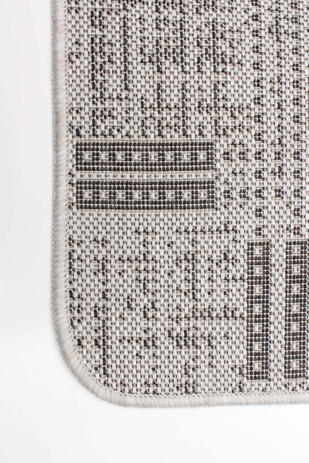 Carpette Joni grise - 2 pi 2 po x 6 pi 7 po