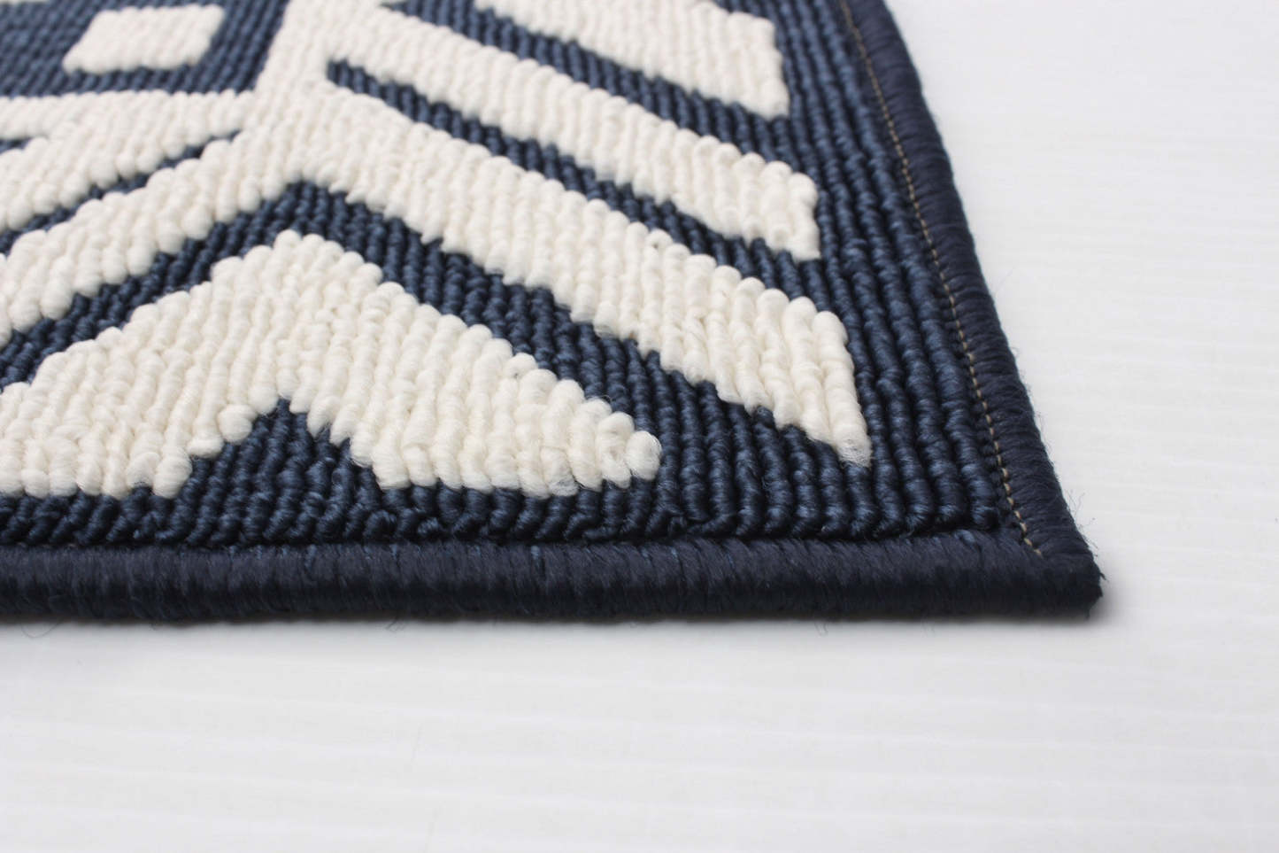 Gaia Blue 6'7 x 9'6 Area Rug|Carpette Gaia bleue 6 pi 7 po x 9 pi 6 po|D86FWRT9