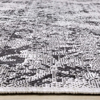 Jackson Distressed Damask Indoor/Outdoor Area Rug - 7'10 x 10'6|Carpette Jackson à motif damassé vieilli pour l'intérieur et l'extérieur - 7 pi 10 po x 10 pi 6 po