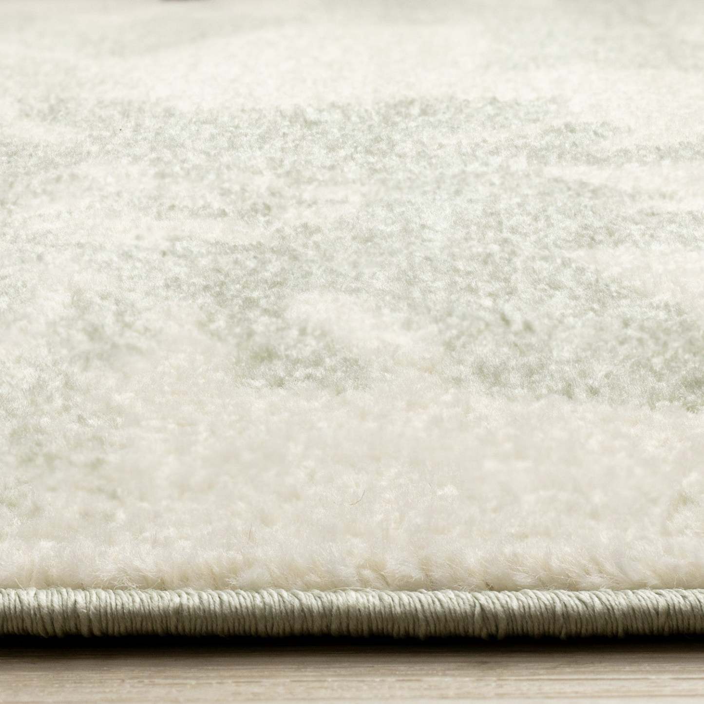 Tapis Ellis Floral Vert Crème - 7'10 x 10'6|Carpette Ellis verte et crème à motif floral - 7 pi 10 po x 10 pi 6 po