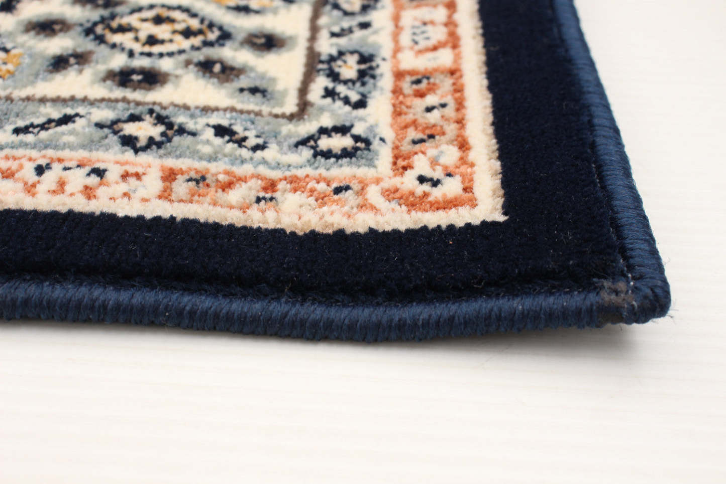 Quincy Blue Area Rug - 7'10 x 10'2|Carpette Quincy bleue - 7 pi 10 po x 10 pi 2 po |D2B9758H