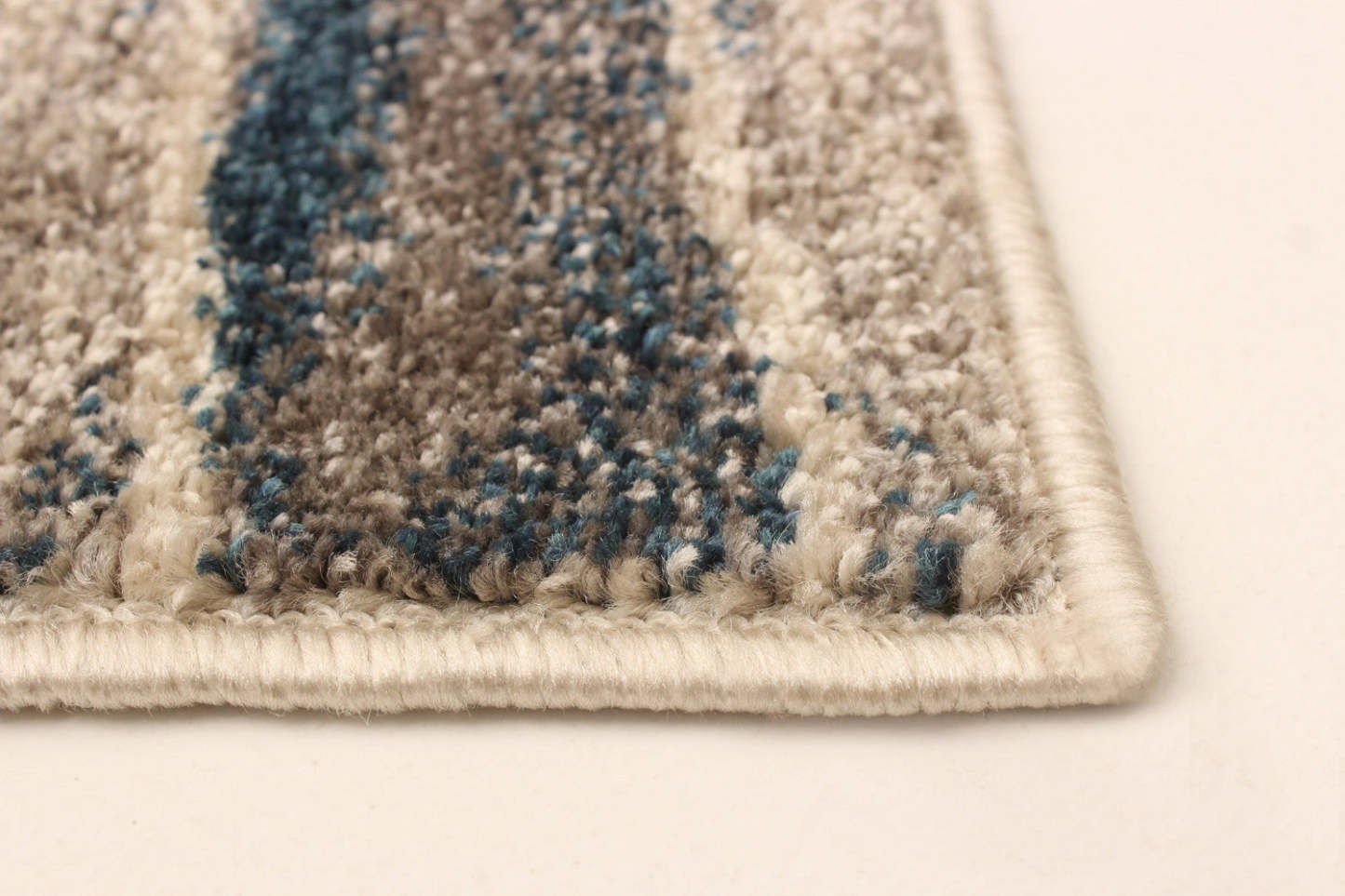 Arusha ivoire / bleu 6'7 x 9'6 tapis de zone|Carpette Arusha ivoirebleu 6 pi 7 po x 9 pi 6 po|D26MK7TQ