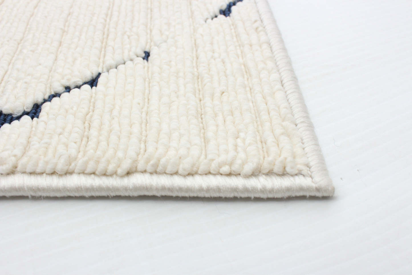 Tapis Kimi Bleu-Ivoire 2'8 x 4'11|Carpette Kimi bleueivoire 2 pi 8 po x 4 pi 11 po|D86FDJ64