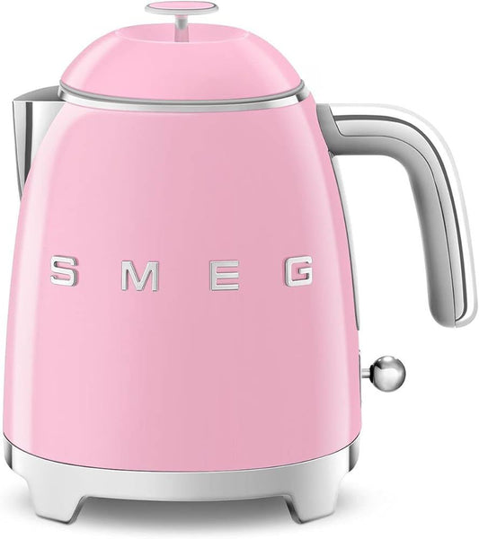 Mini bouilloire électrique sans fil Smeg 0,8 L - KLF05PKUS|Mini bouilloire électrique Smeg sans fil de 0,8 l - KLF05PKUS