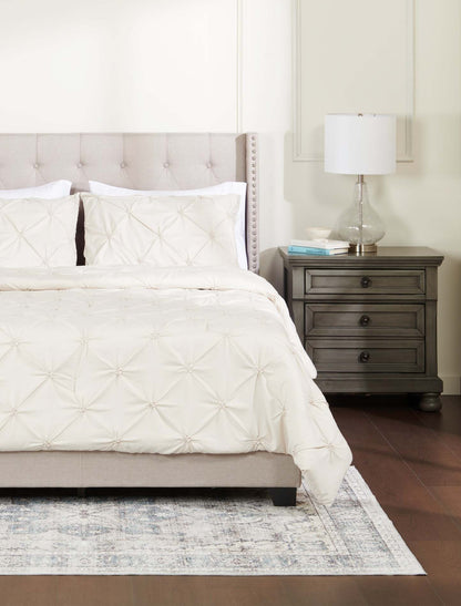 Gardenia Wynd 3-Piece King Comforter Set - Oatmeal | Ensemble d'édredon Gardenia Wynd 3 pièces - écru pour très grand lit