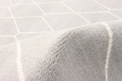 Tapis August Gris-Blanc 6'7 x 9'6|Carpette August griseblanche 6 pi 7 po x 9 pi 6 po|D86F0XN1