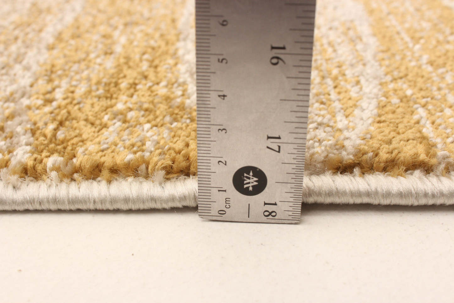 Tapis Arusha Ivoire / Or 7'10 x 10'2|Carpette Arusha ivoiredoré 7 pi 10 po x 10 pi 2 po|D282GINW